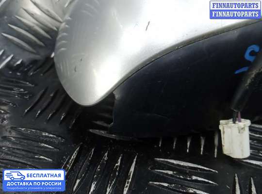 Зеркало боковое на Toyota Auris I (E150)