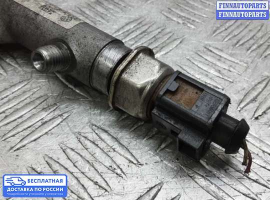 Рампа (рейка) топливная на Volkswagen Passat B7 (36)