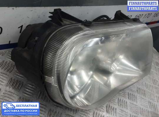 Фара передняя на Chrysler 300C I (LX)