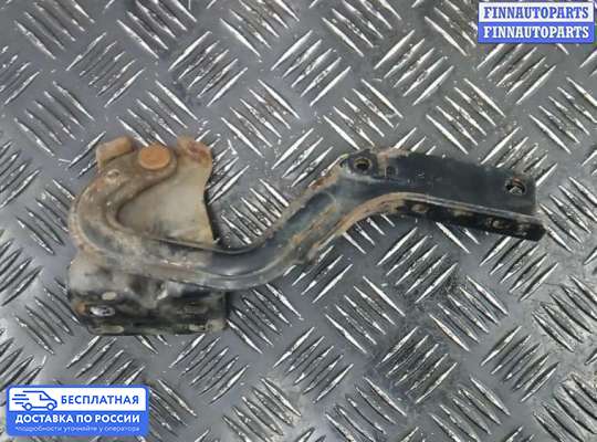 Петля капота на Peugeot 4007