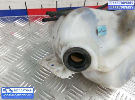 Бачок омывателя на Nissan Qashqai I (J10)
