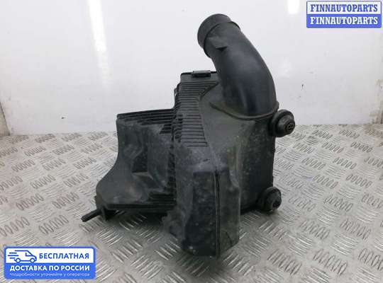 Корпус воздушного фильтра на Nissan Juke