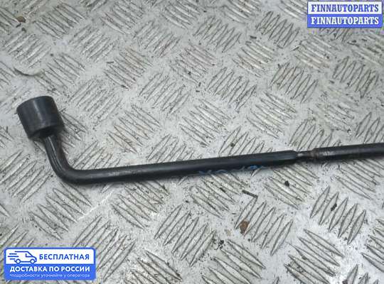 Ключ балонный на Nissan Primera (P12)