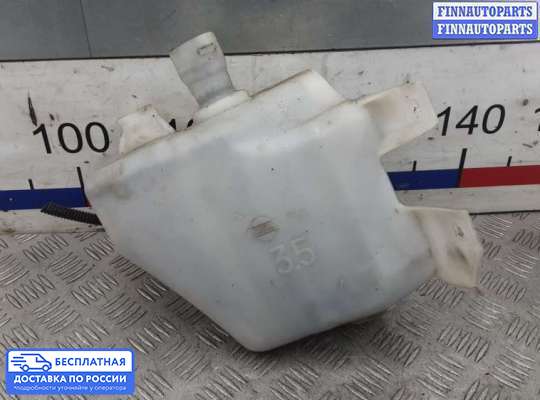 Бачок омывателя на Nissan Tino V10