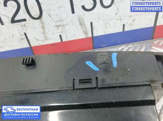 Блок управления печкой на Toyota Avensis II (T250)