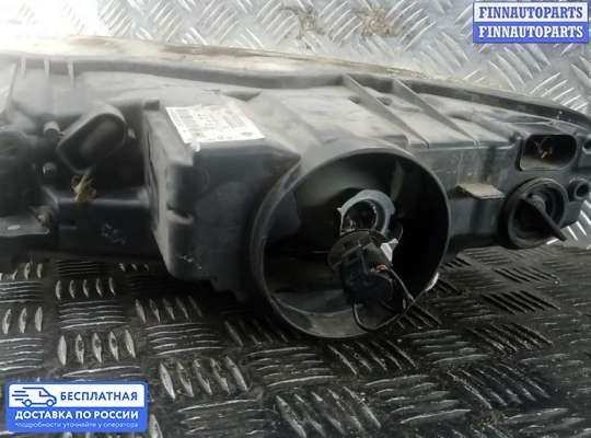 Фара передняя на Volkswagen Touareg I (7L)
