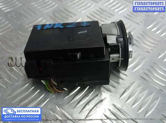 Замок зажигания с ключом на Volkswagen Passat B7 (36)