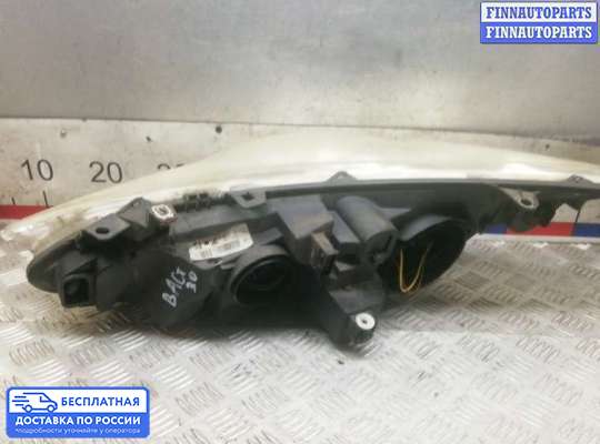Фара передняя на Peugeot 307