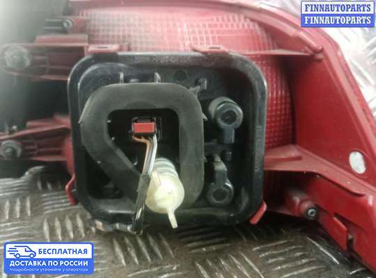 Фонарь задний на Volkswagen Passat B7 (36)