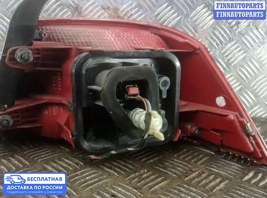 Фонарь задний на Volkswagen Passat B7 (36)