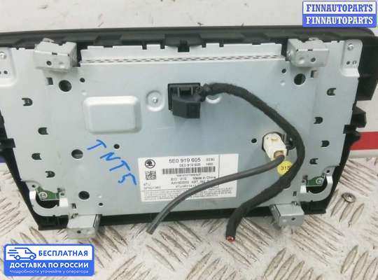 Дисплей бортового компьютера на Skoda Octavia (5E, A7)