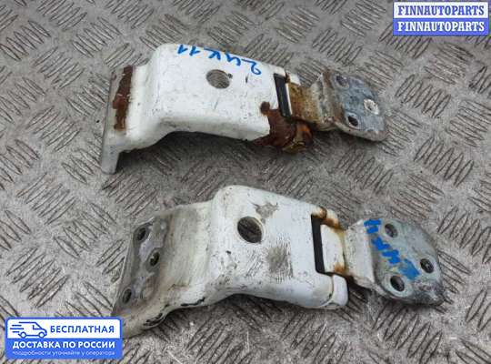 Петля крышки багажника на Mercedes-Benz Vito (W639)