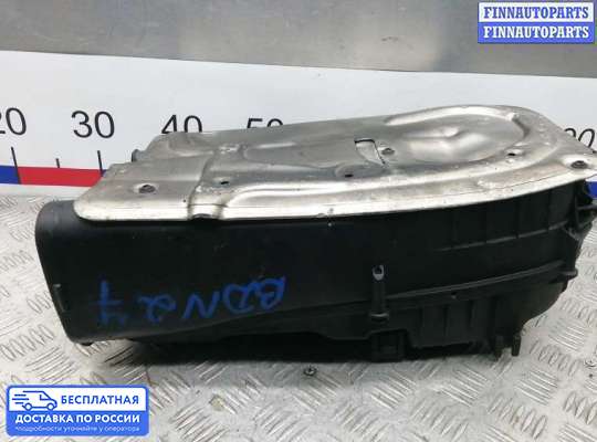 Корпус воздушного фильтра на Mercedes-Benz E (W212)