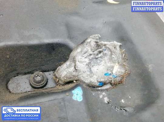 Корпус воздушного фильтра на Mercedes-Benz E (W212)