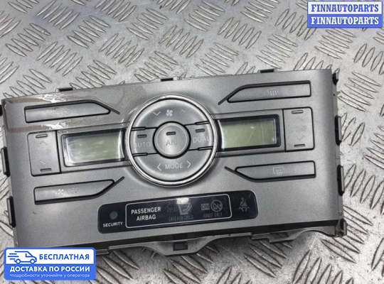 Блок управления печкой на Toyota Auris I (E150)