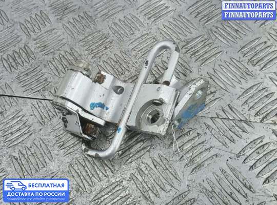 Петля двери на Volkswagen Passat B6 (3C)
