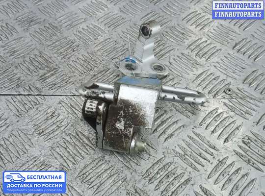 Петля двери на Volkswagen Passat B6 (3C)