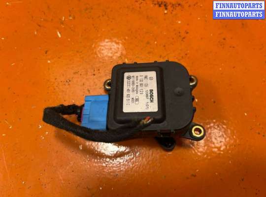 купить Моторчик заслонки печки на Audi a6