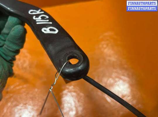 купить Щеткодержатель (поводок стеклоочистителя, дворник) на Volkswagen Crafter