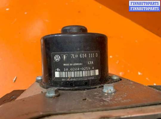 Блок ABS на Volkswagen Touareg I (7L)