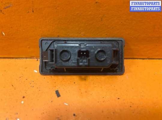 купить Подсветка номера на Volkswagen Passat