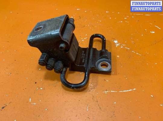 купить Петля двери на Volkswagen Touareg