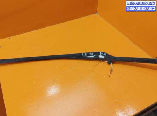 купить Направляющая стекла на Volkswagen Golf