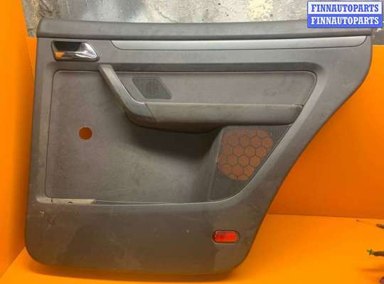 Обшивка двери задней правой (дверная карта) VG2359185 на Volkswagen Touran