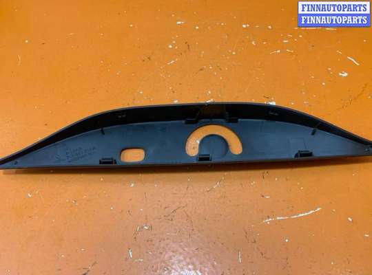 купить Накладка декоративная на Volkswagen Touareg