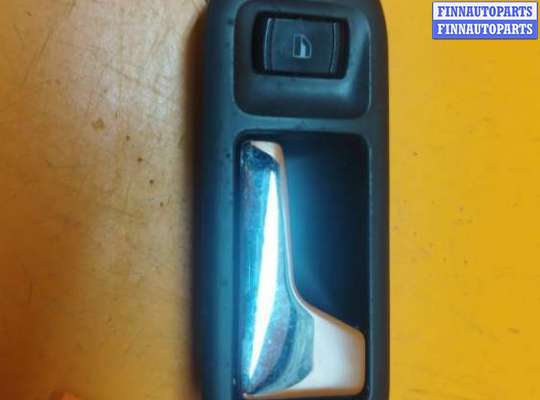 Ручка внутренняя передняя правая VG2379723 на Volkswagen Passat