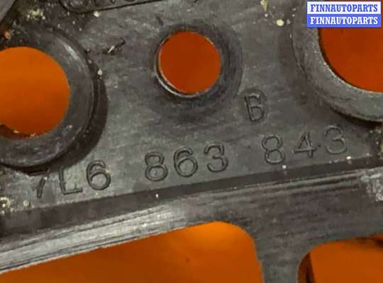 купить Кронштейн крепления на Volkswagen Touareg