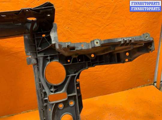 Панель передняя (телевизор) на Volkswagen Touareg I (7L)