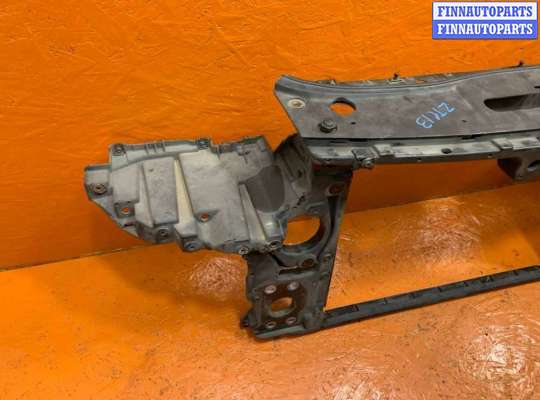 Панель передняя (телевизор) на Volkswagen Touareg I (7L)