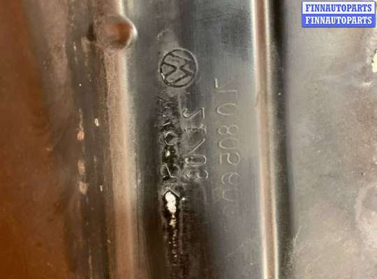 Панель передняя (телевизор) на Volkswagen Touareg I (7L)