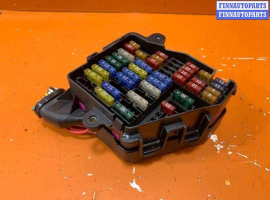 купить Блок предохранителей на Audi A4