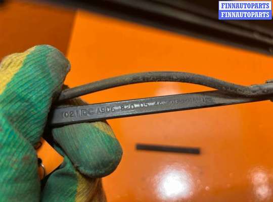 купить Щеткодержатель задний на Volkswagen Crafter