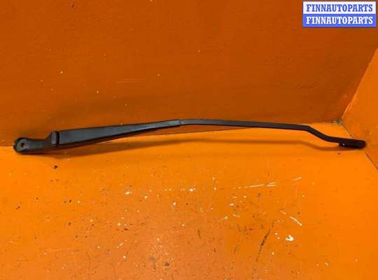 Поводок дворника на Volkswagen Passat B5+ (3B, GP)