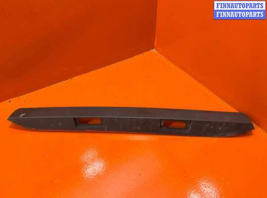 купить Накладка подсветки номера на Volkswagen Crafter