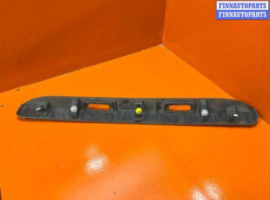 купить Накладка подсветки номера на Volkswagen Crafter