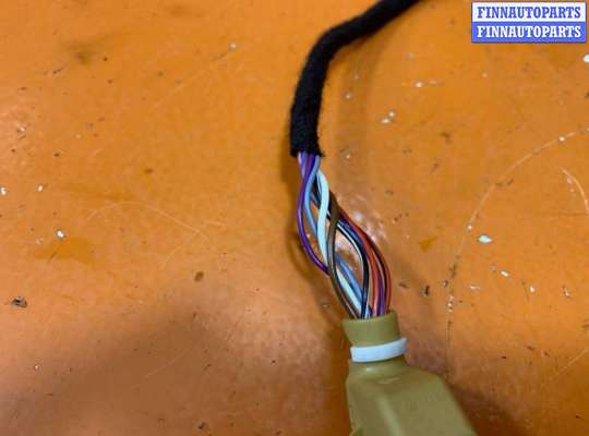 купить Зеркало наружное левое на Volkswagen Touareg