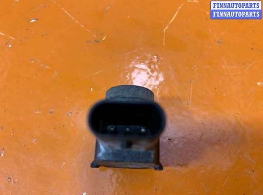 купить Датчик парктроника на Volkswagen Caddy