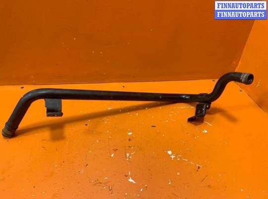 купить Патрубок вентиляции картера на Volkswagen Passat