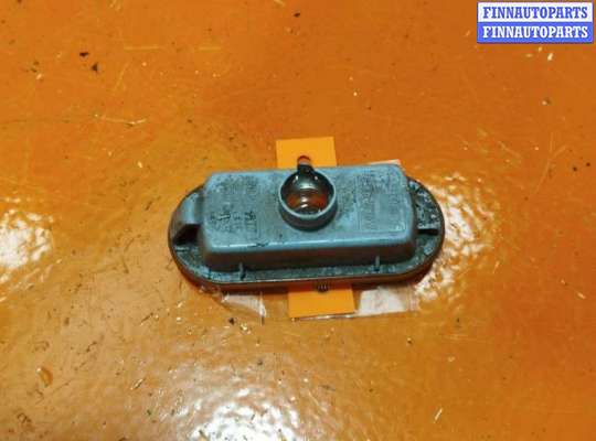 купить Повторитель передний левый на Volkswagen Passat