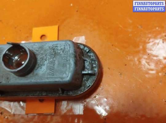 купить Повторитель передний левый на Volkswagen Passat