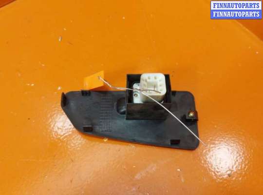 купить Кнопка стеклоподъемника переднего правого на Mitsubishi Space Runner