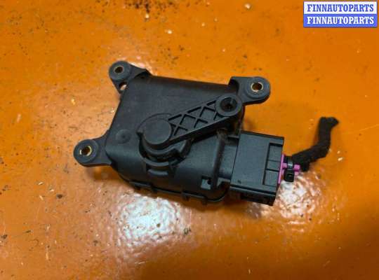 купить Моторчик заслонки печки на Audi a6