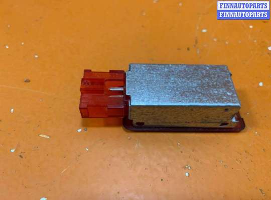 купить Фонарь салона (плафон) на Volkswagen Touareg