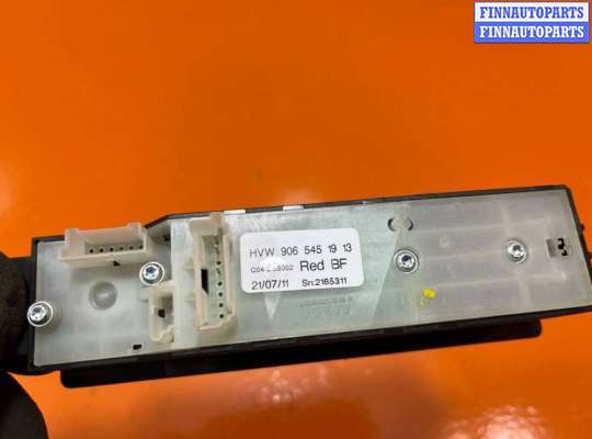 купить Кнопка стеклоподъемника переднего правого на Volkswagen Crafter