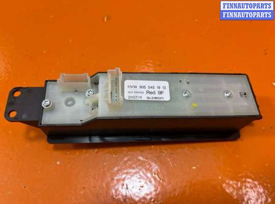 купить Кнопка стеклоподъемника переднего правого на Volkswagen Crafter