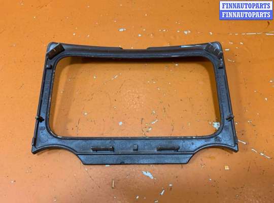 купить Накладка декоративная на Volkswagen Touareg